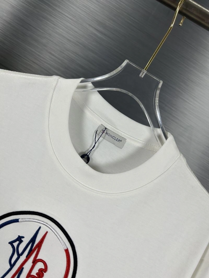 Moncler T-Shirts Stretchable 142696