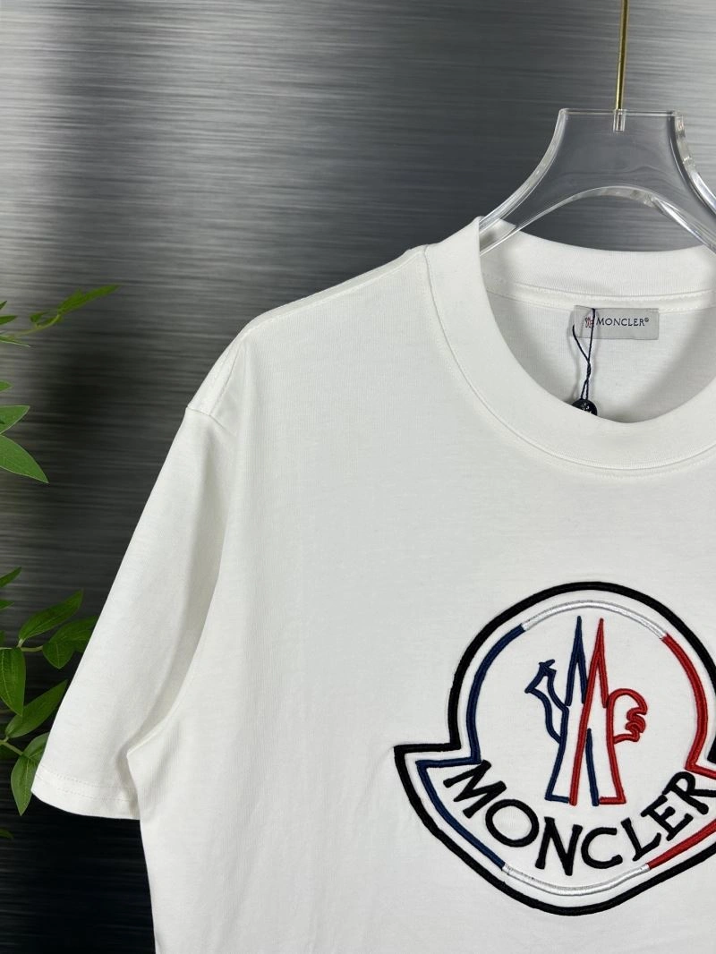 Moncler T-Shirts Stretchable 142696