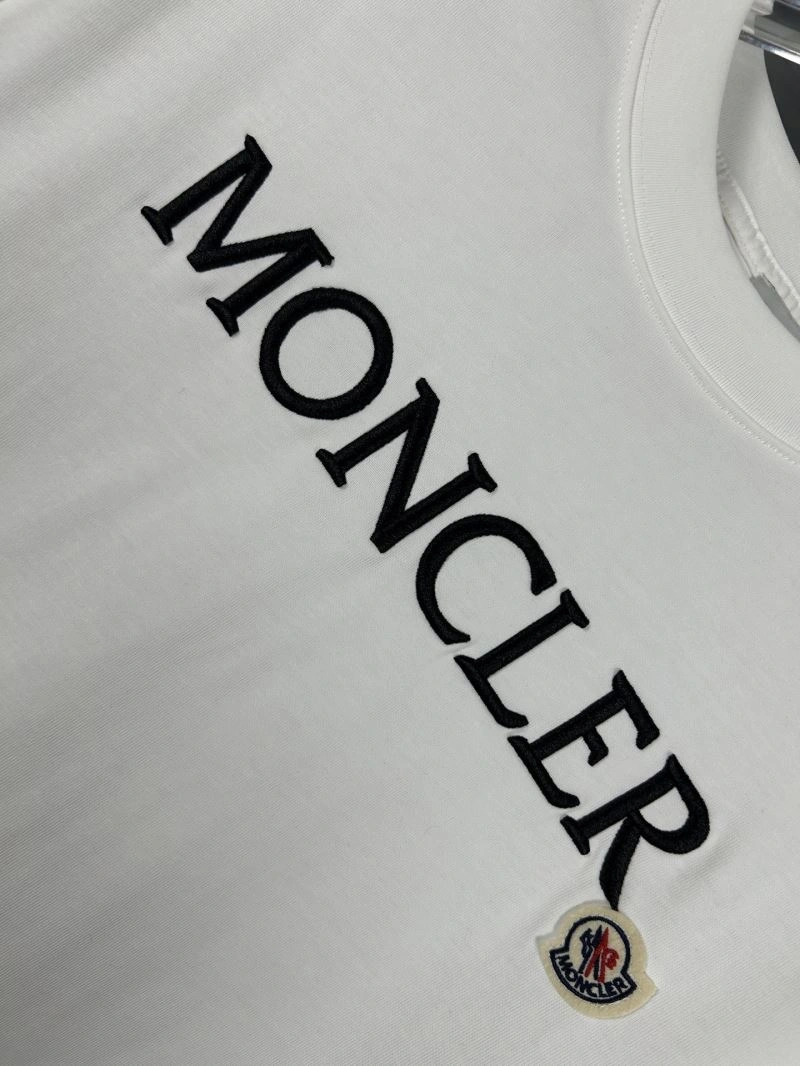 Moncler T-Shirts Flexible 142677