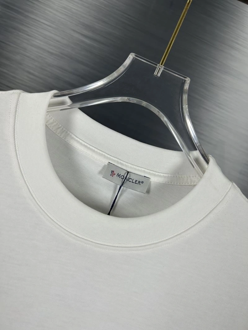 Vibrant Moncler T-Shirts 142678