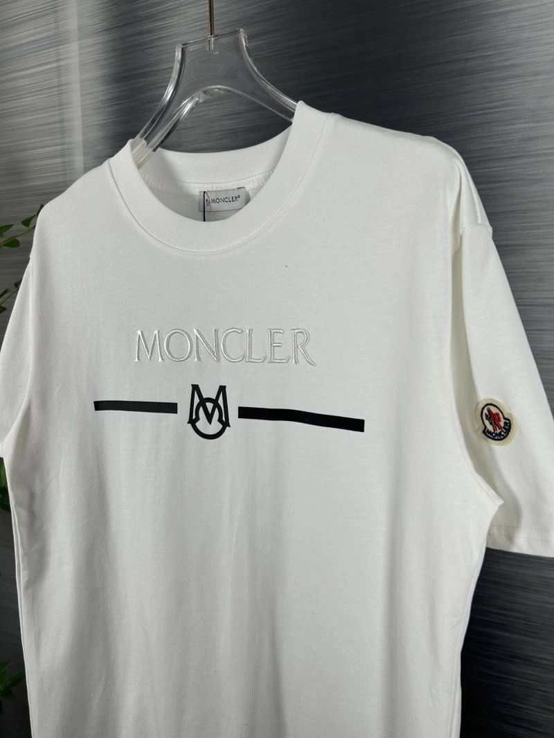 Chic Moncler T-Shirts 142672