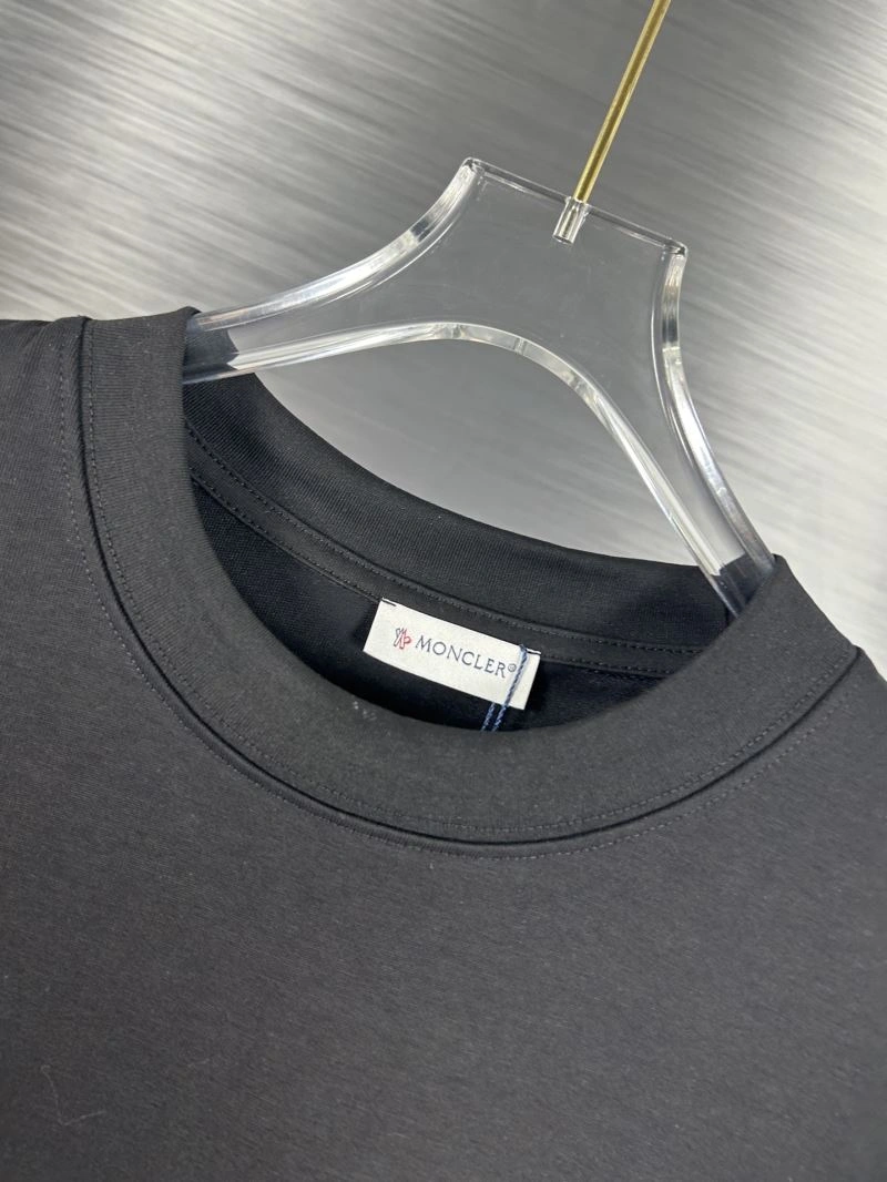 Moncler T-Shirts ComfortFit 142662