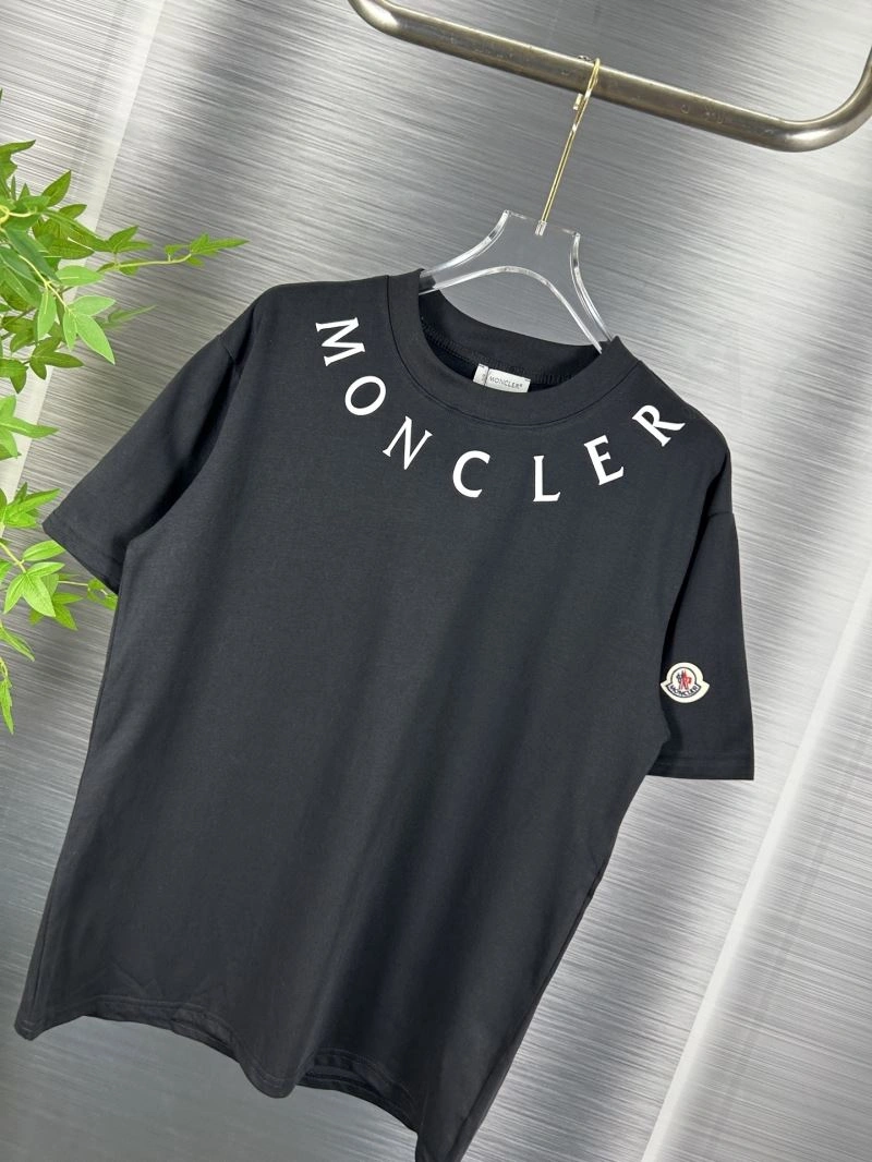 Versatile Moncler T-Shirts 142656