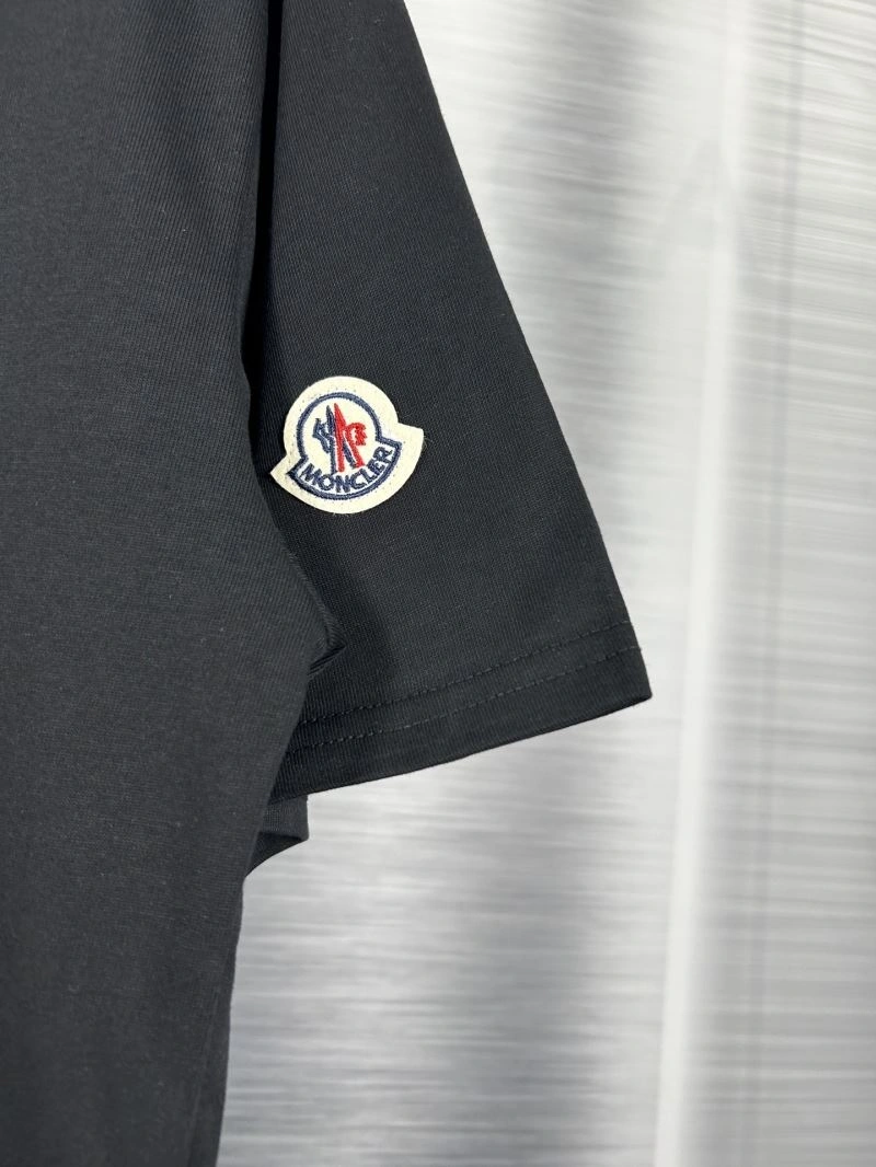Versatile Moncler T-Shirts 142656