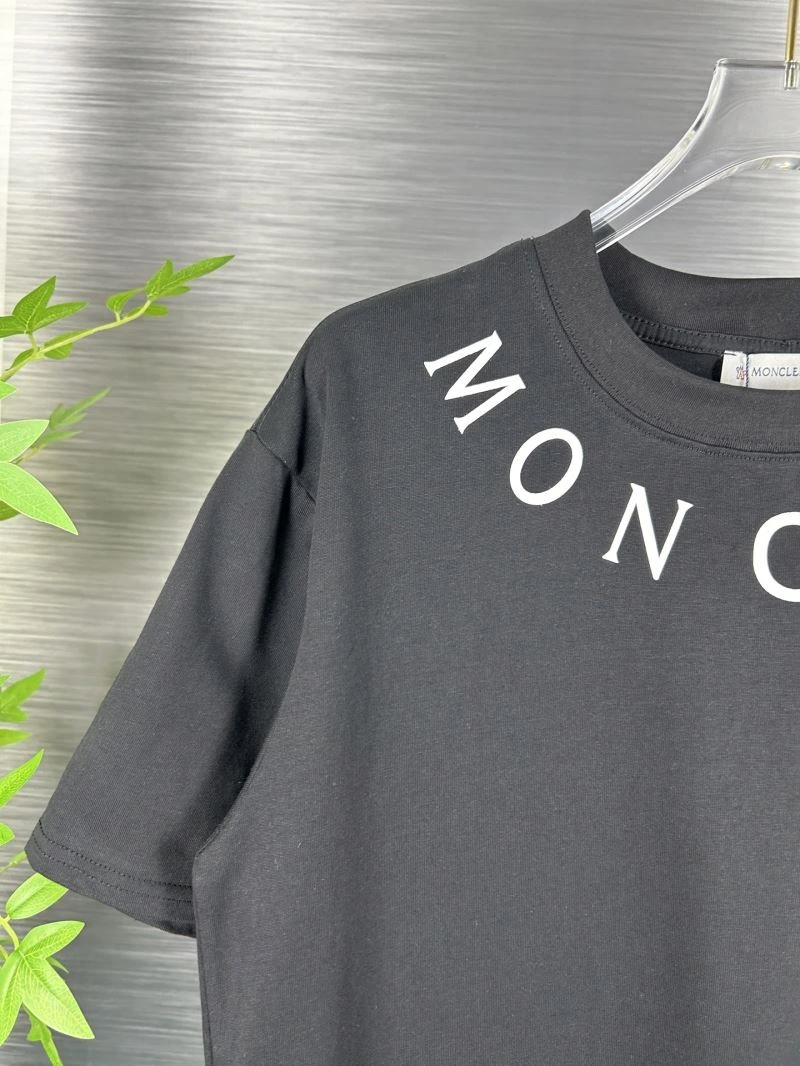 Versatile Moncler T-Shirts 142656