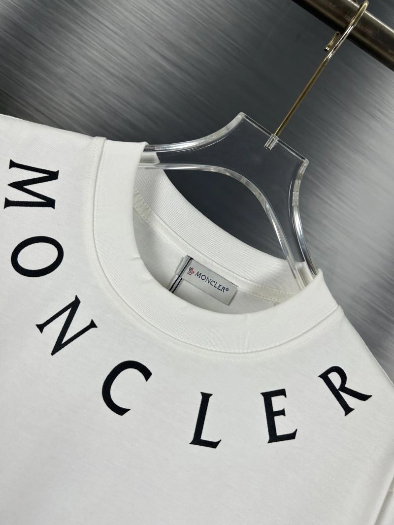 Upgraded Moncler T-Shirts 142659