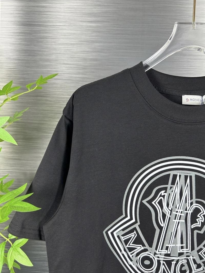 Moncler T-Shirts Breathable 142670