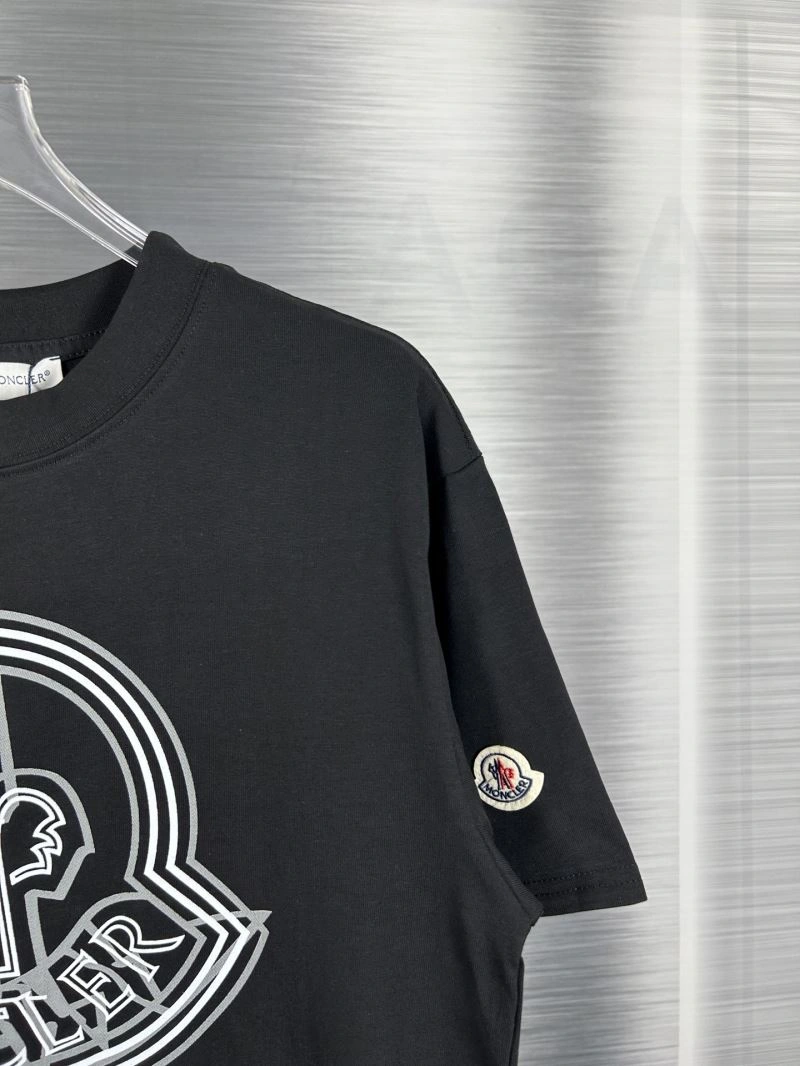Moncler T-Shirts Breathable 142670