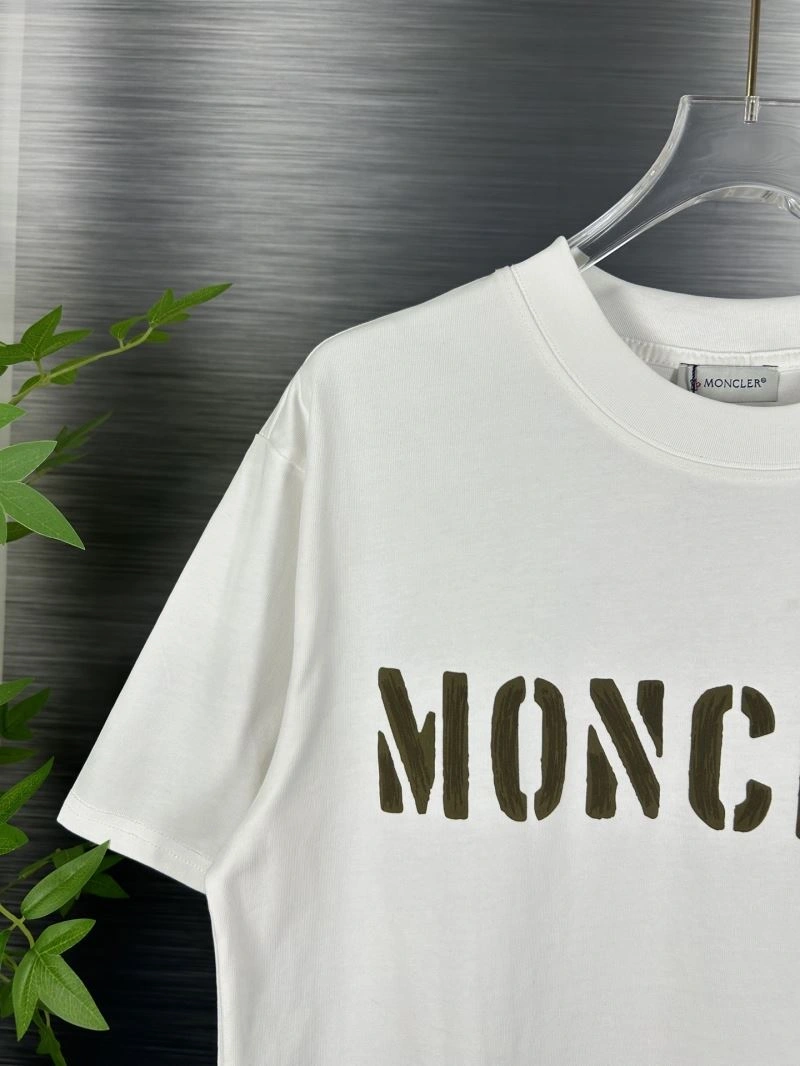 WellDesigned Moncler T-Shirts 142675