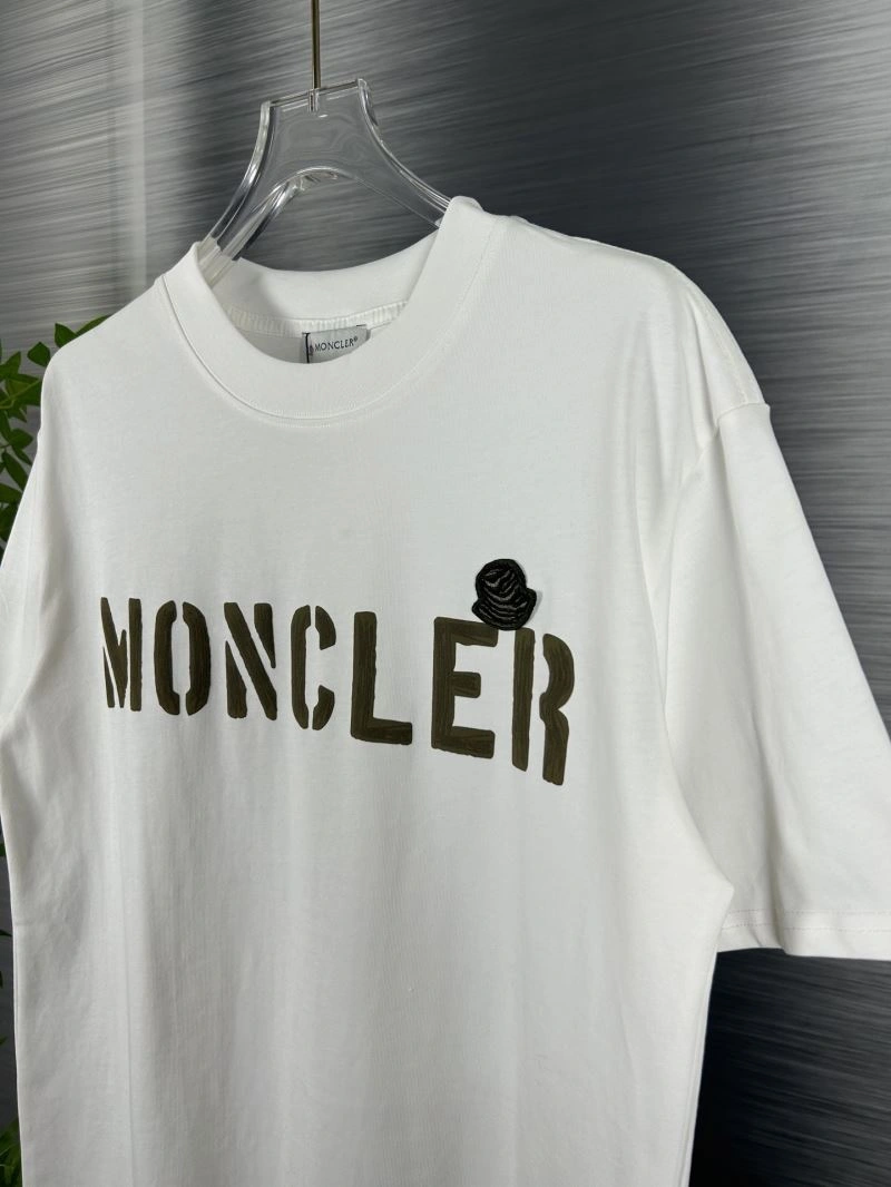 WellDesigned Moncler T-Shirts 142675