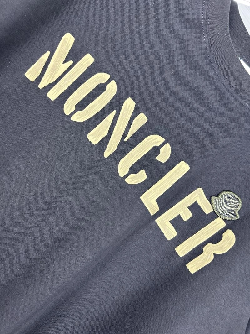 Tailored Moncler T-Shirts 142663