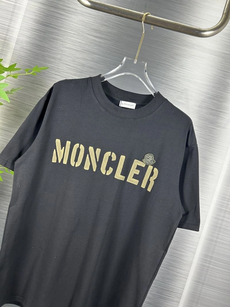 Tailored Moncler T-Shirts 142663