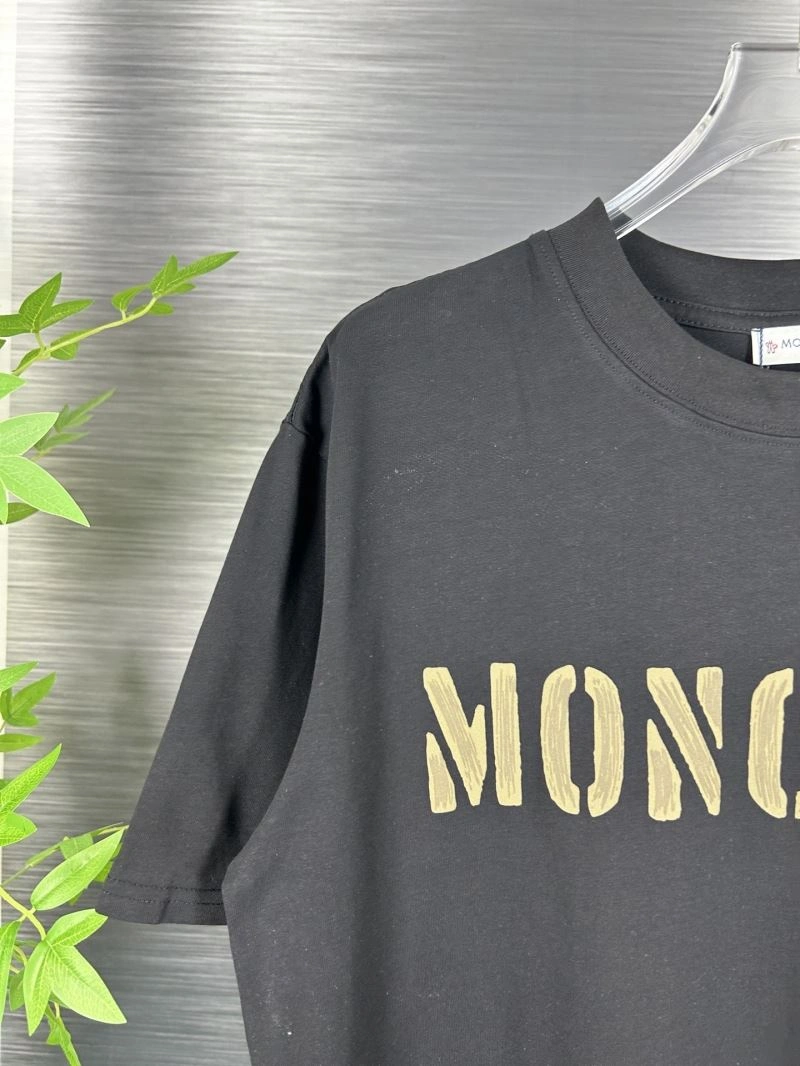 Tailored Moncler T-Shirts 142663
