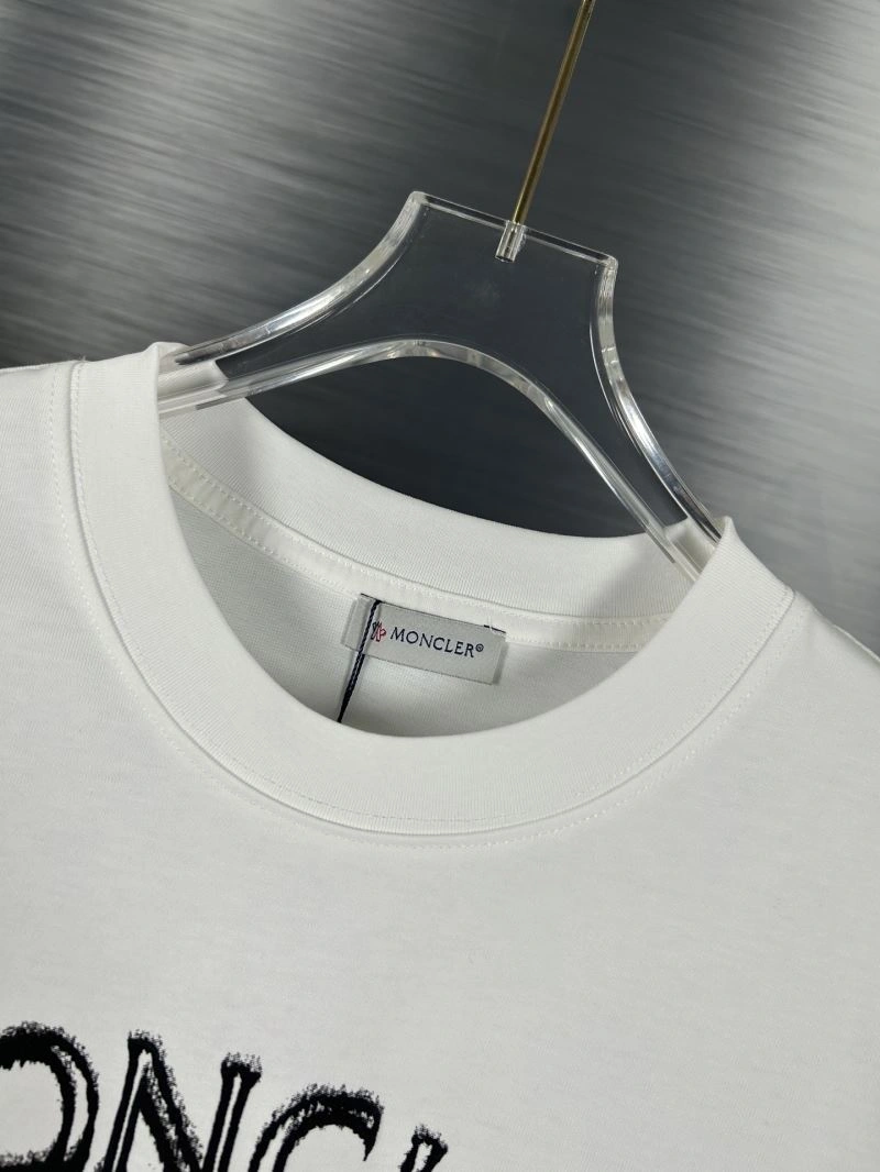 Packable Moncler T-Shirts 142671