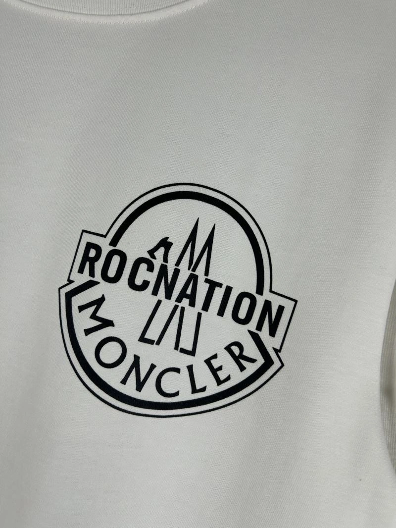 ComfortFit Moncler T-Shirts 142665