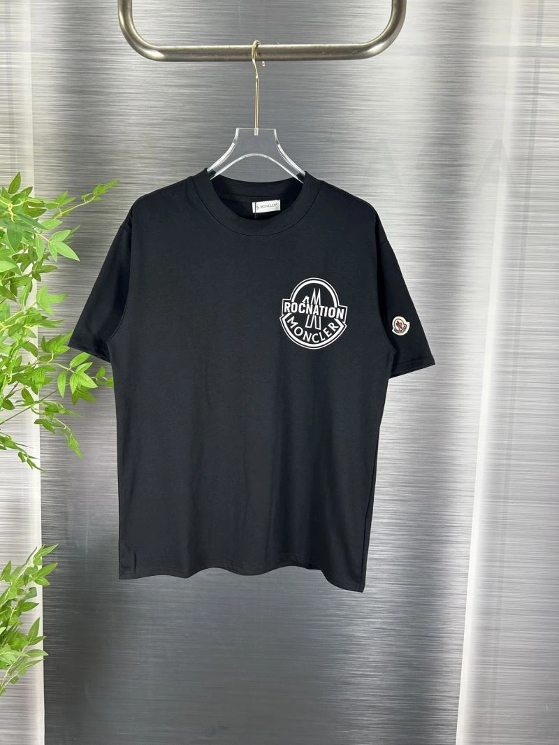 Versatile Moncler T-Shirts 142660