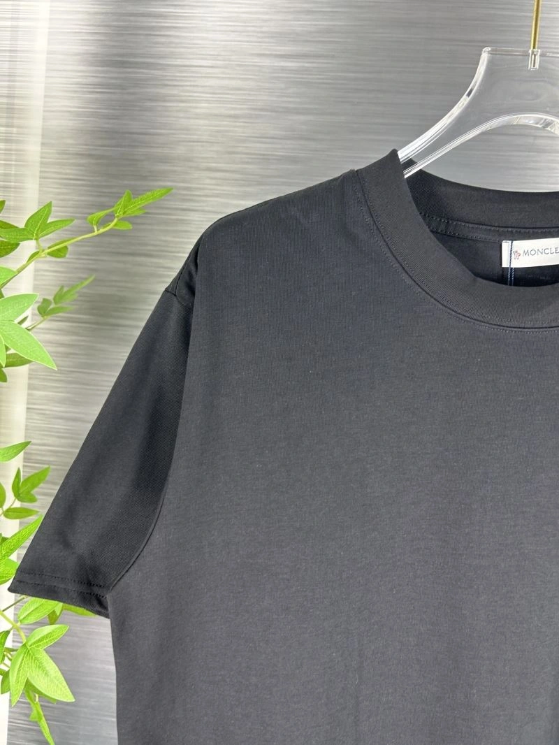Versatile Moncler T-Shirts 142660