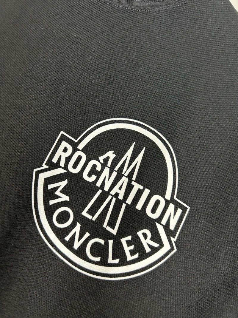 Versatile Moncler T-Shirts 142660