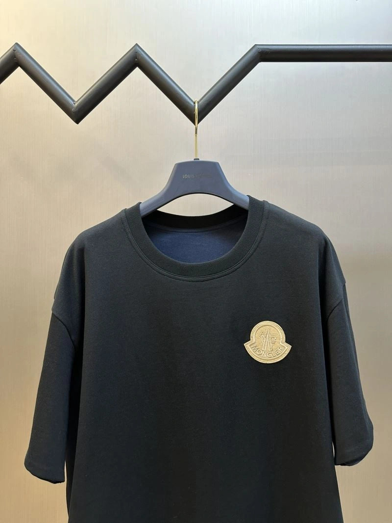 Moncler T-Shirts Effortless 142650