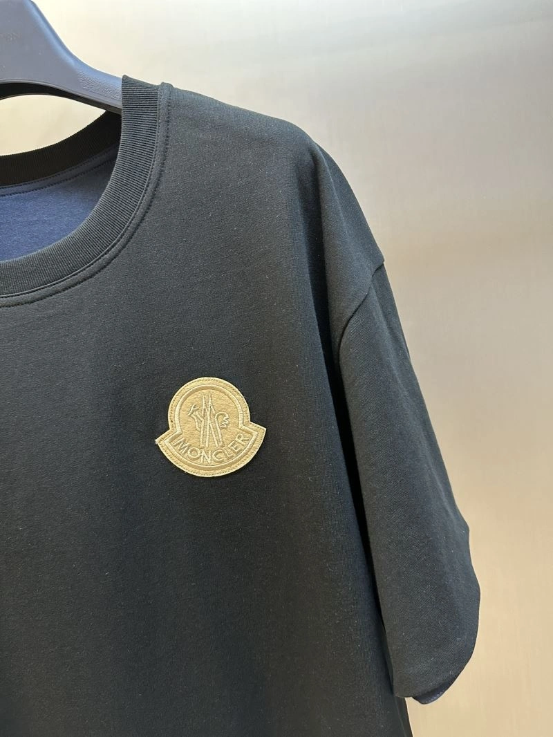 Moncler T-Shirts Effortless 142650