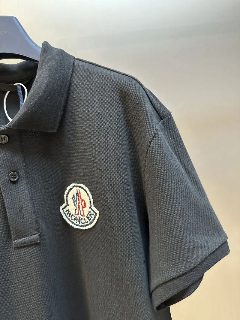Chic Moncler T-Shirts 142647