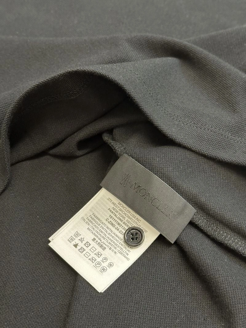 Chic Moncler T-Shirts 142647