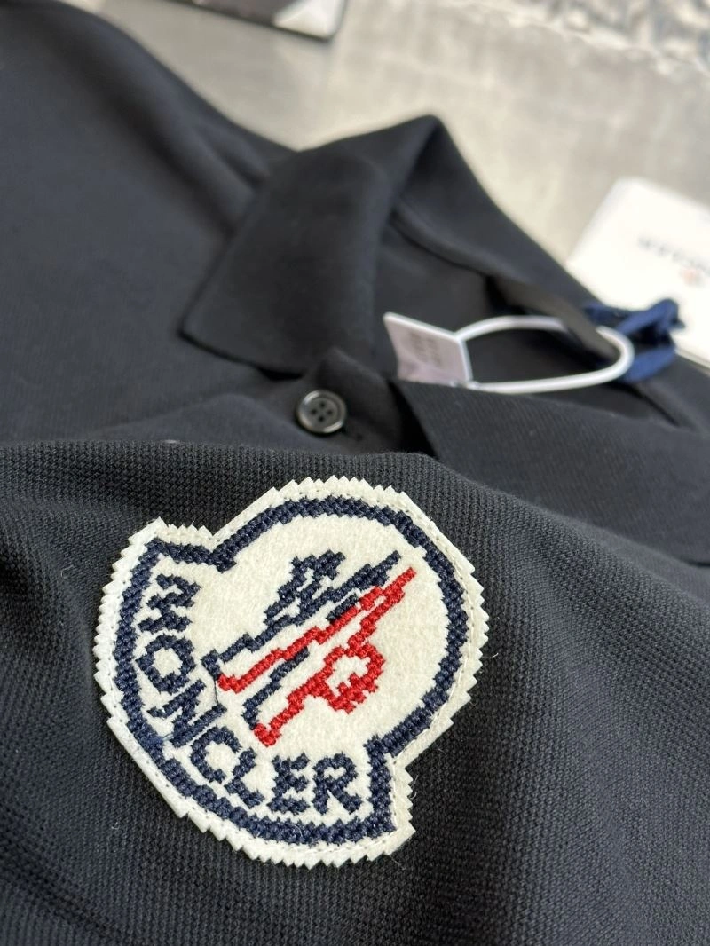 Chic Moncler T-Shirts 142647