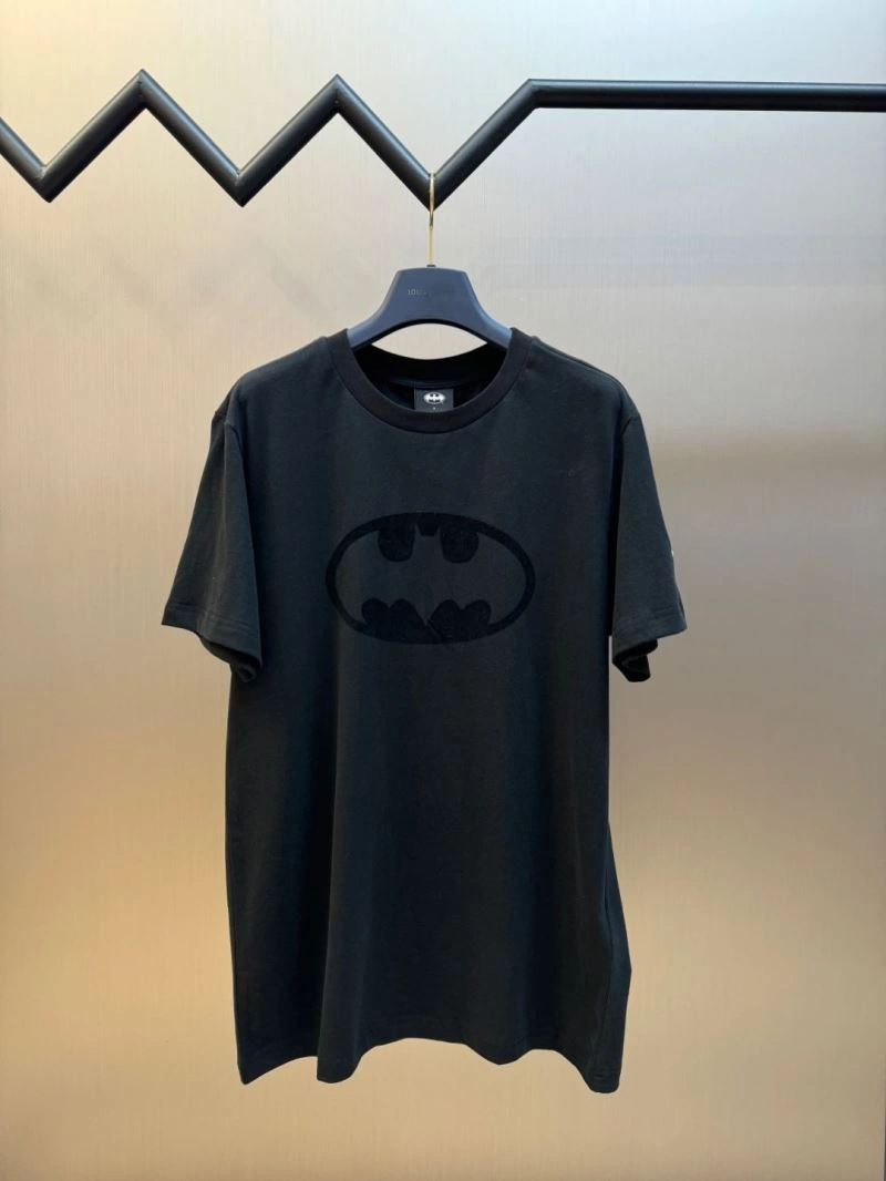 Moncler T-Shirts Minimalist 142653