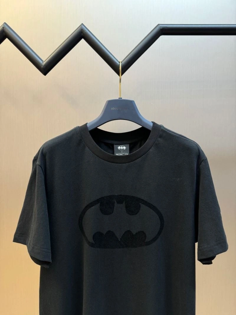 Moncler T-Shirts Minimalist 142653