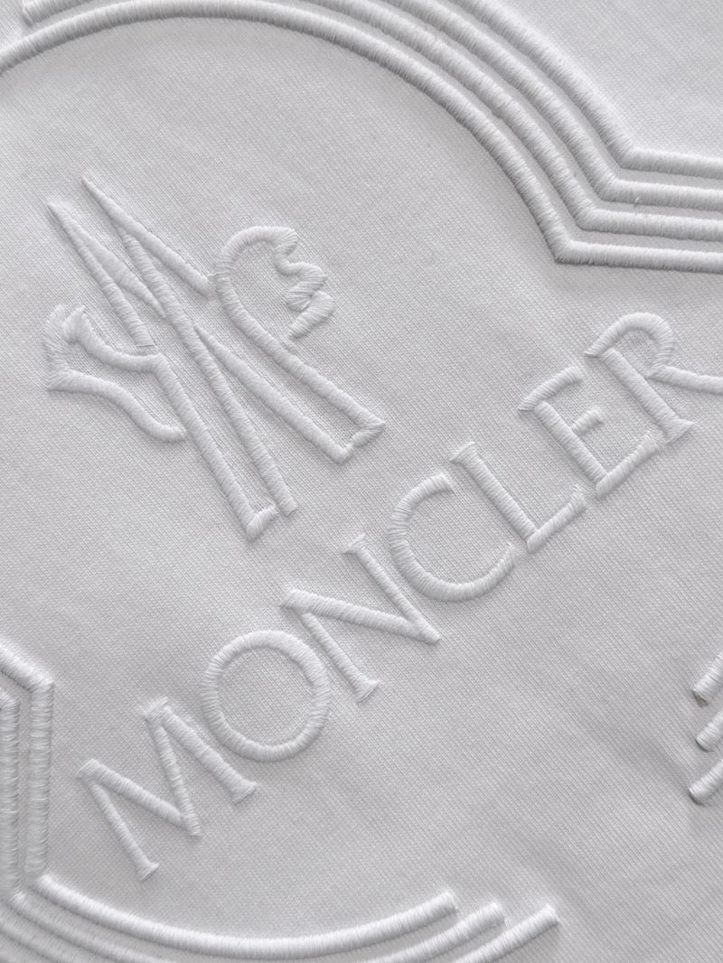 Flexible Moncler T-Shirts 142648