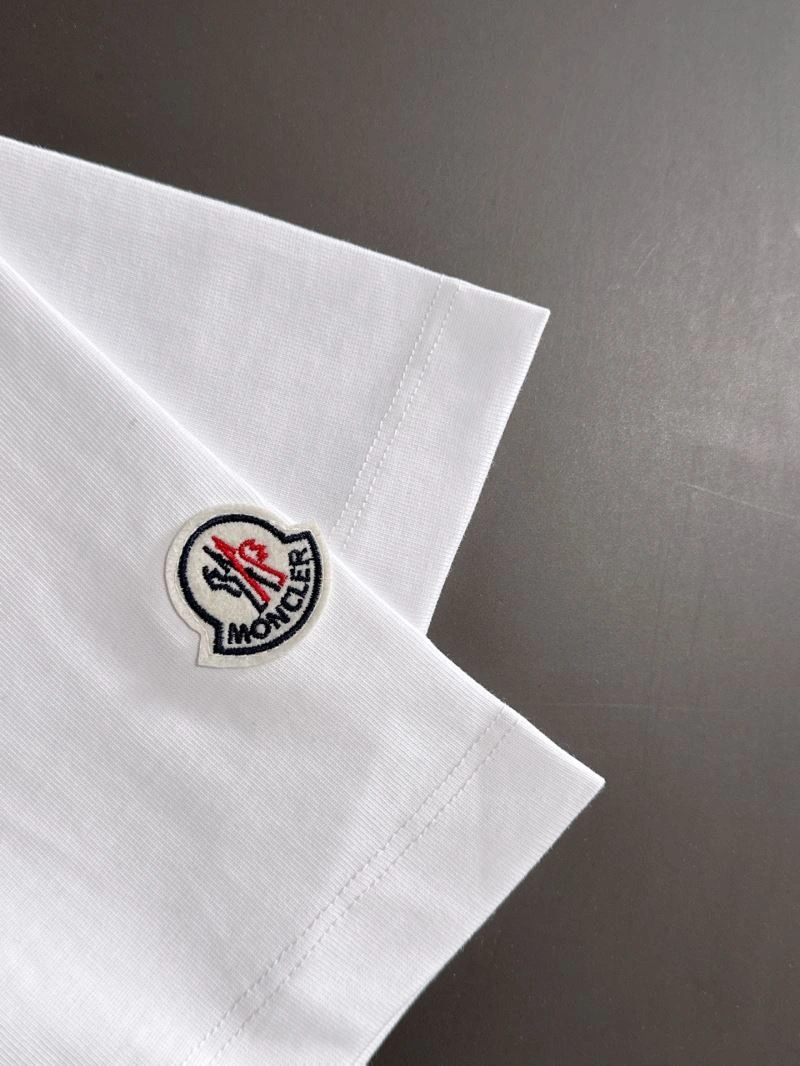 Durable Moncler T-Shirts 142642