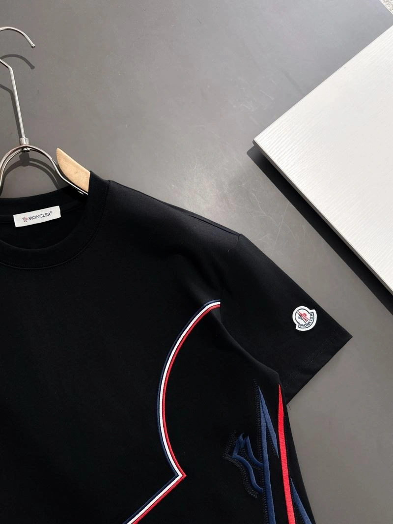 Moncler T-Shirts Durable 142646