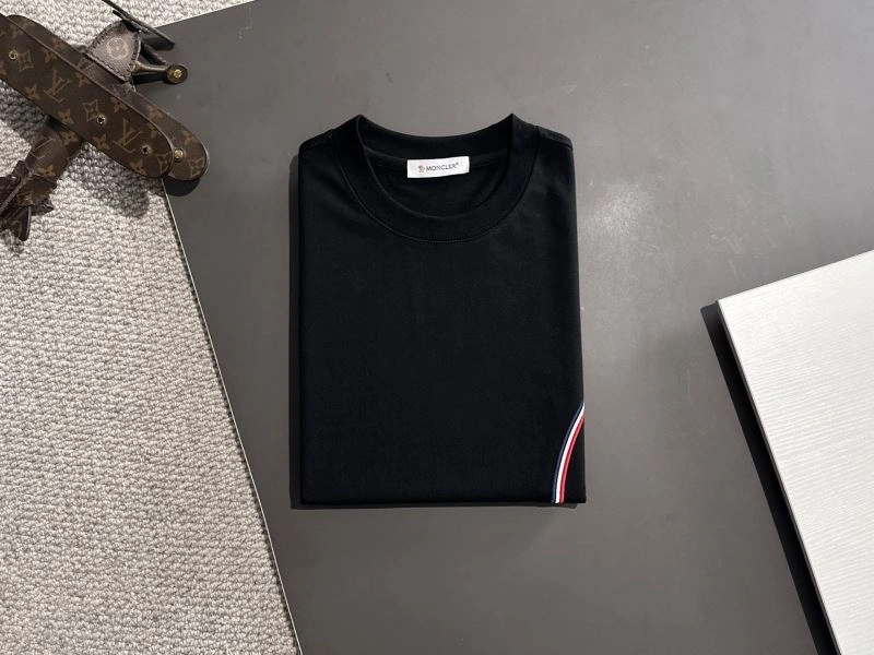 Moncler T-Shirts Durable 142646
