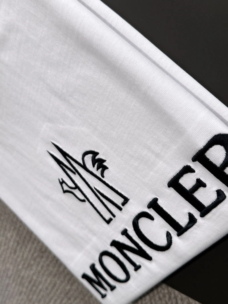 WaterResistant Moncler T-Shirts 142640