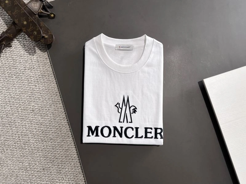 WaterResistant Moncler T-Shirts 142640