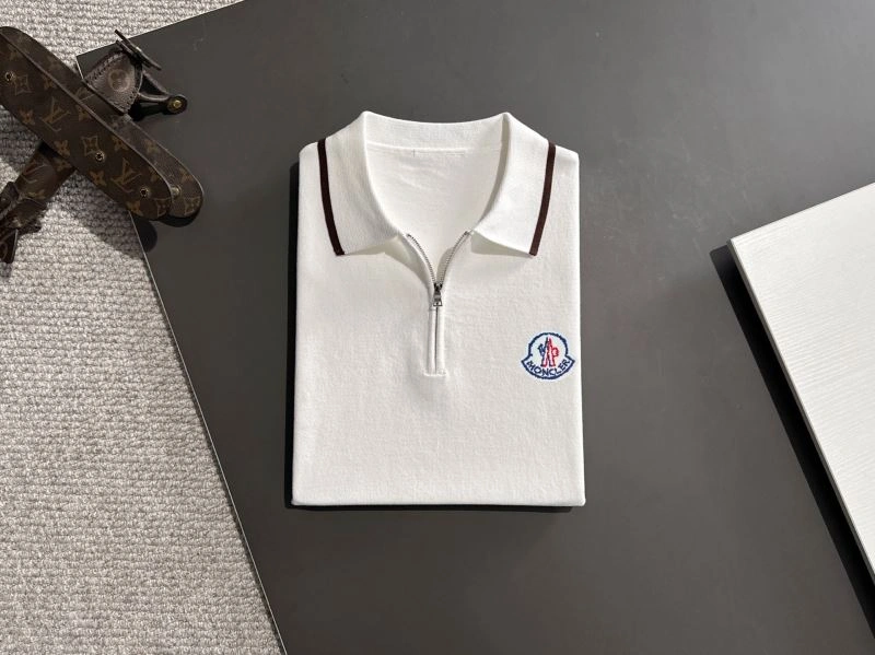 Moncler T-Shirts Flexible 142639