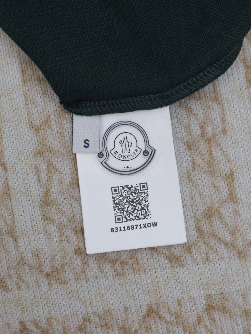 Moncler T-Shirts WeatherProof 142629