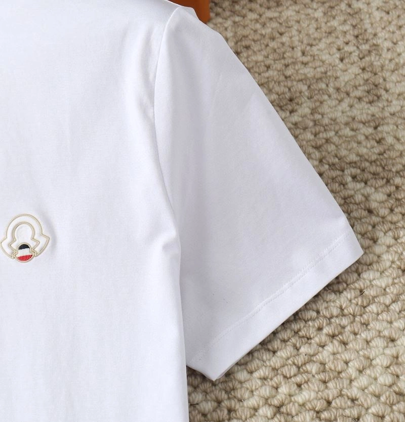 Moncler T-Shirts Casual 143678