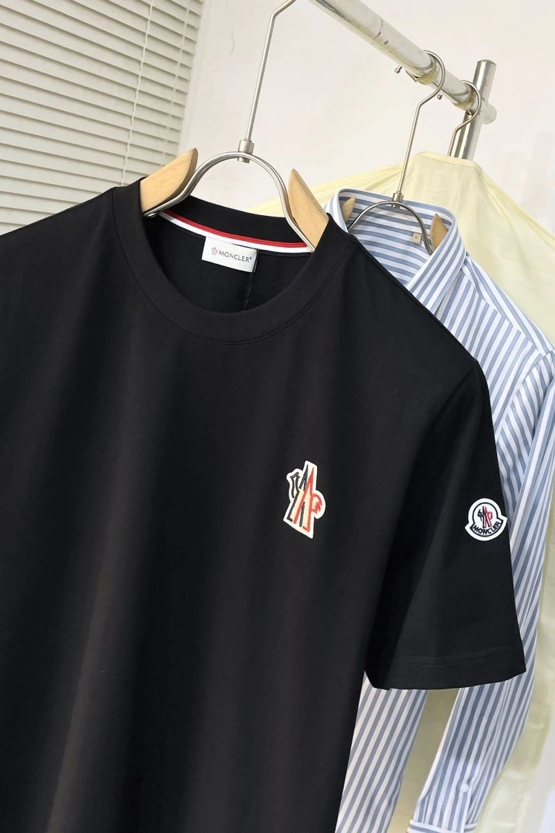 Moncler T-Shirts Trendsetting 143162