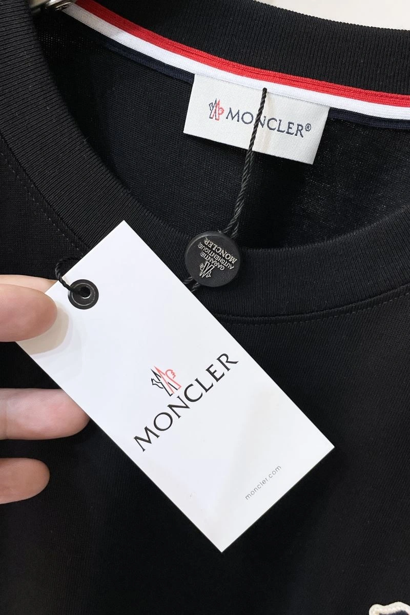 Moncler T-Shirts Trendsetting 143162