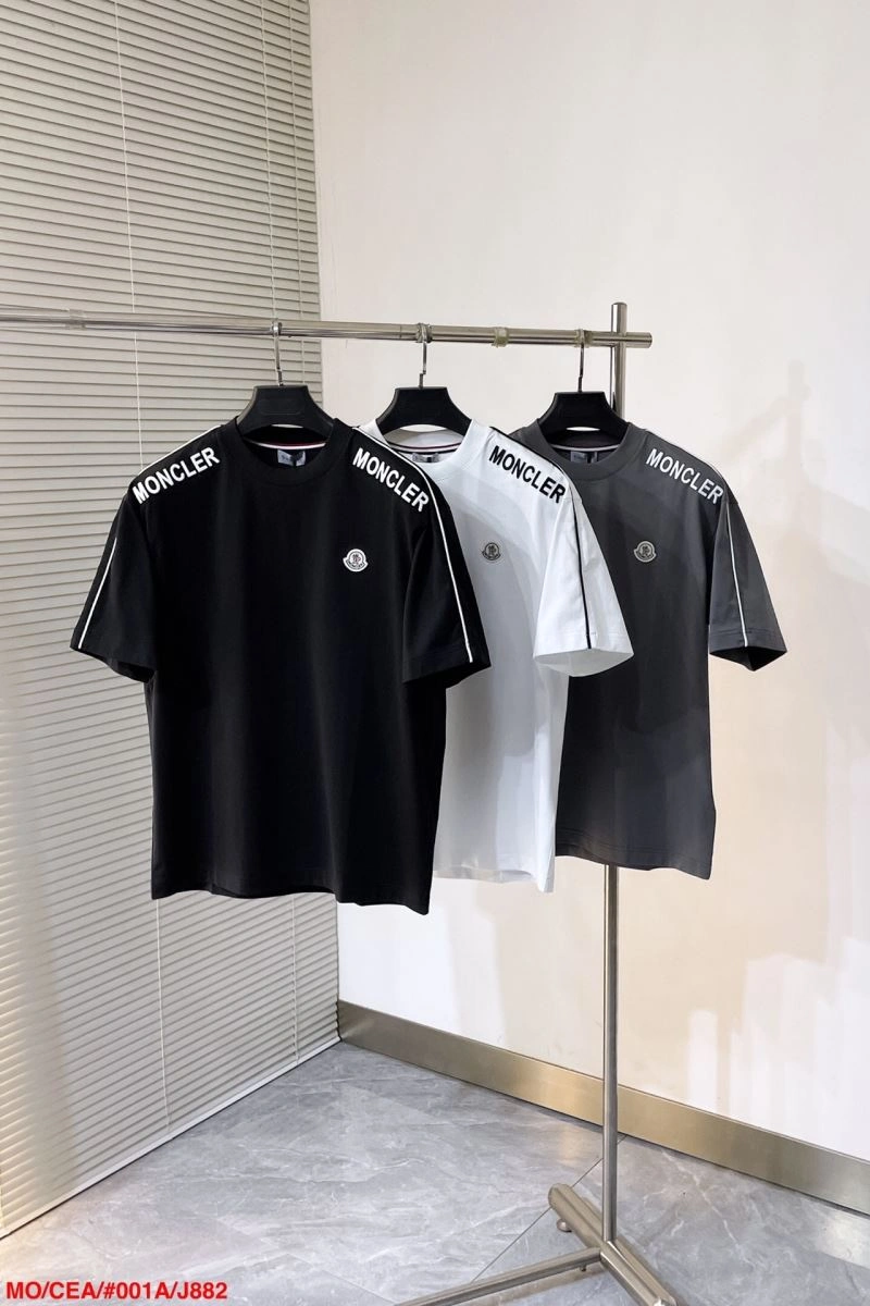 Moncler T-Shirts Comfortable 143181
