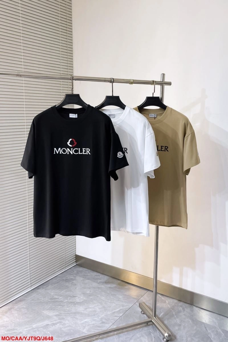 Minimalist Moncler T-Shirts 143176