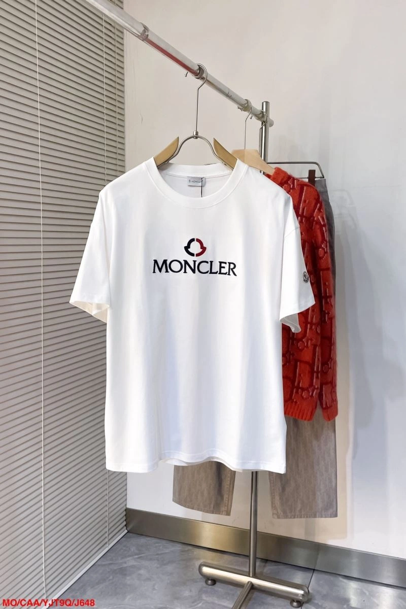 Minimalist Moncler T-Shirts 143176