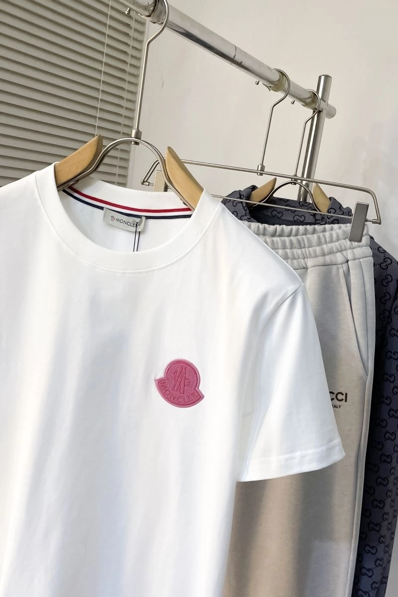 Moncler T-Shirts Modern 143157