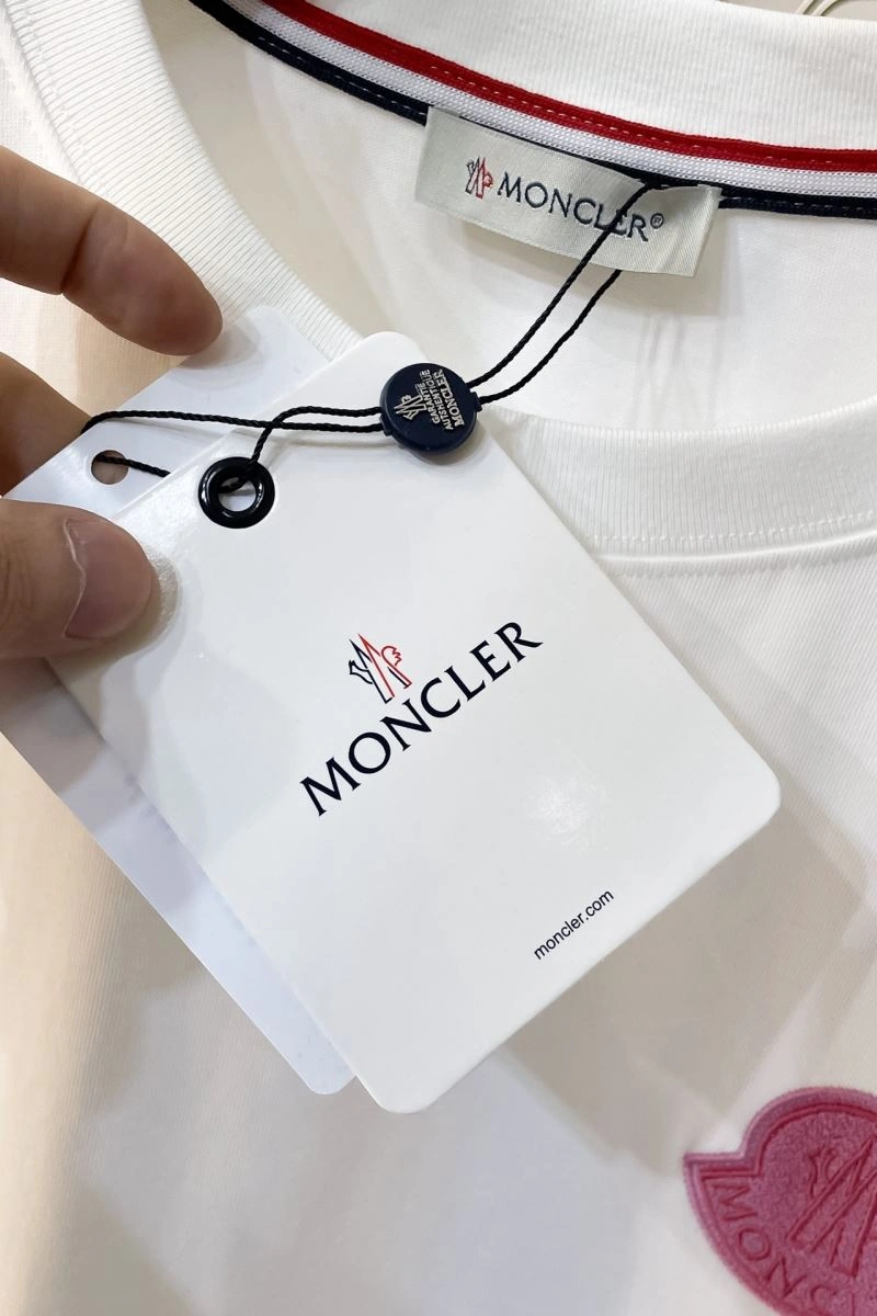 Moncler T-Shirts Modern 143157