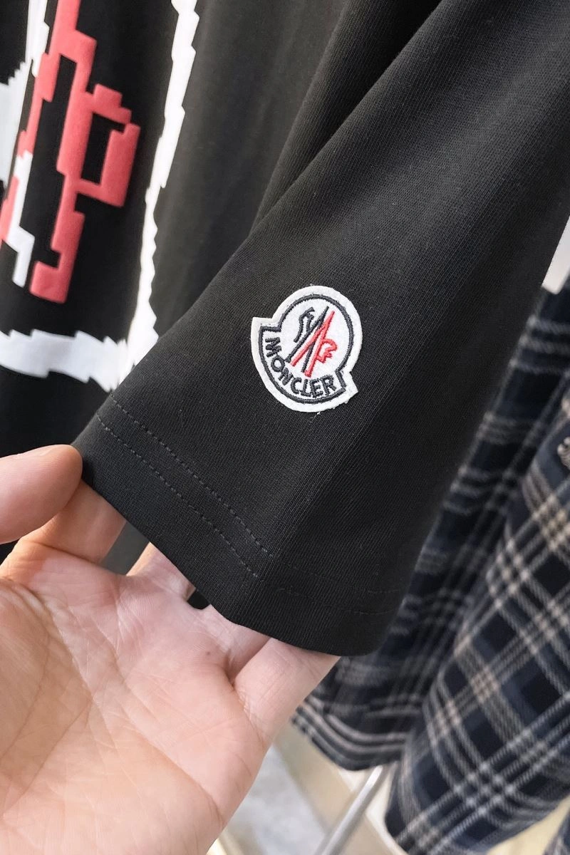 Minimalist Moncler T-Shirts 143187