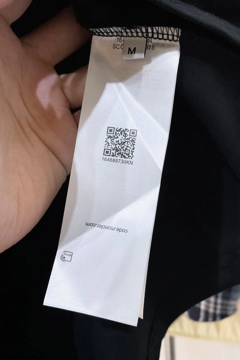 Minimalist Moncler T-Shirts 143187