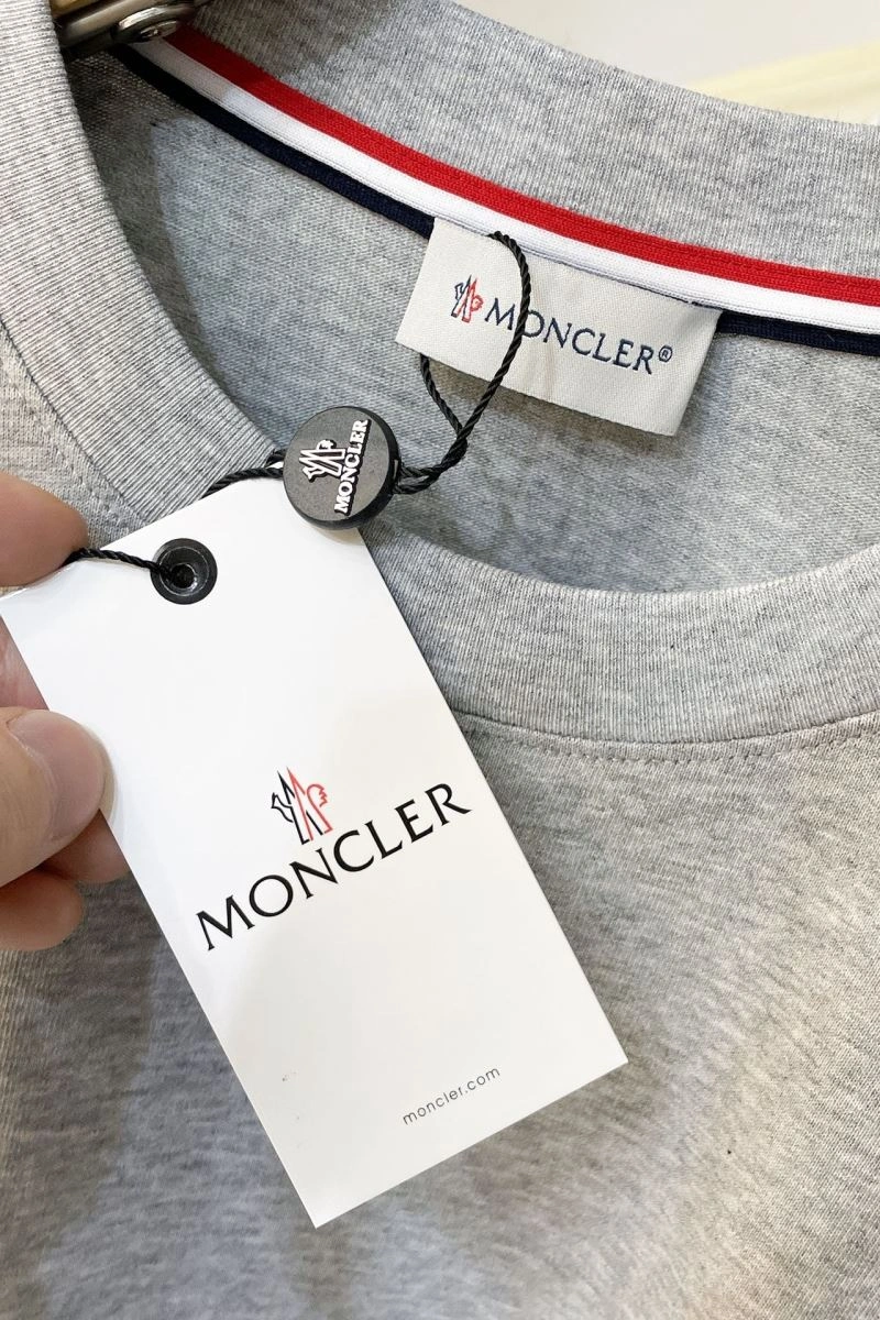 Moncler T-Shirts Casual 143184