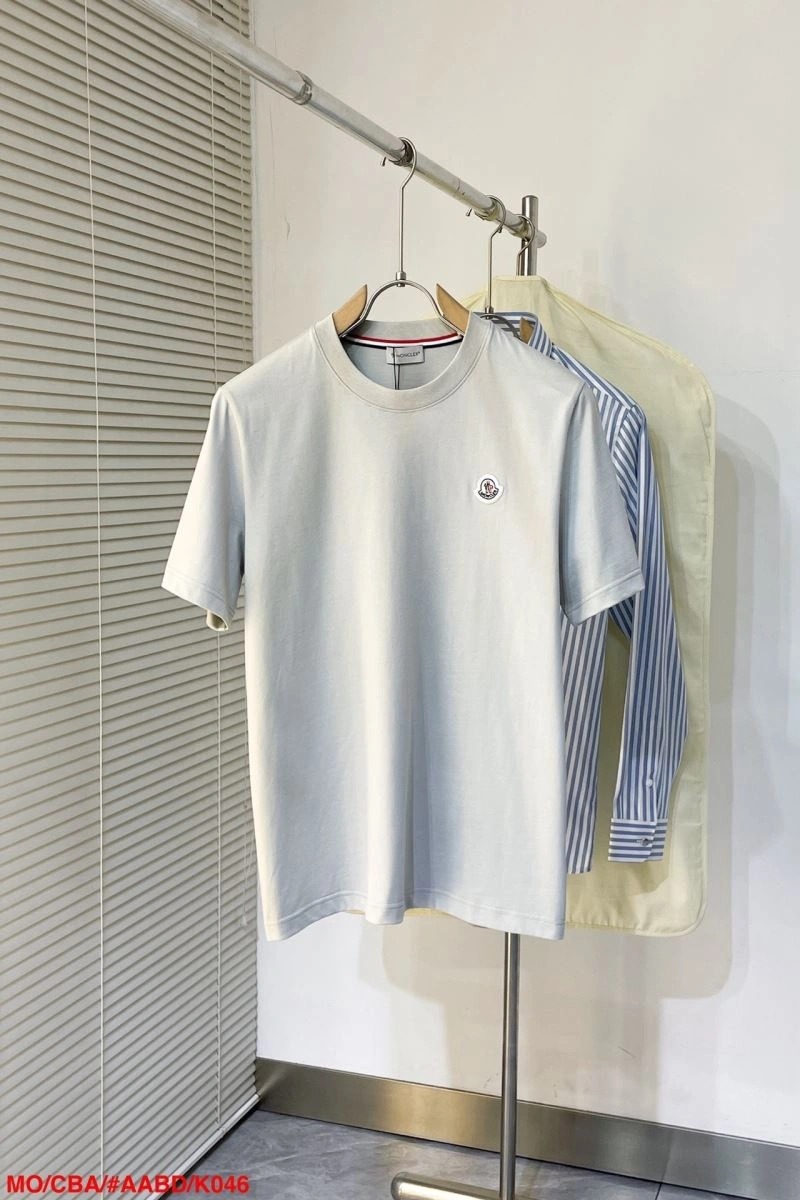 Moncler T-Shirts Modern 143154