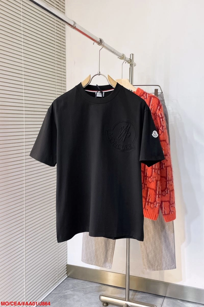 Moncler T-Shirts Upgraded 143159
